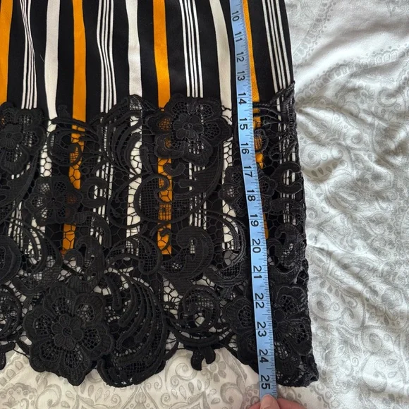 Olivia Blu Color Block Stretch Pencil Skirt Black Lace‎ Trim Women's Size Small - Picture 8 of 8